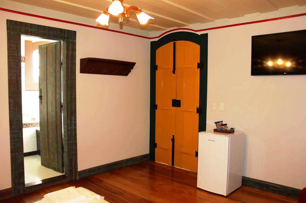 Pousada Monsenhor Vicente Pitangui (Minas Gerais) Exterior foto